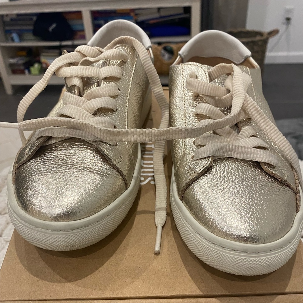 Soludos Platinum Sneakers